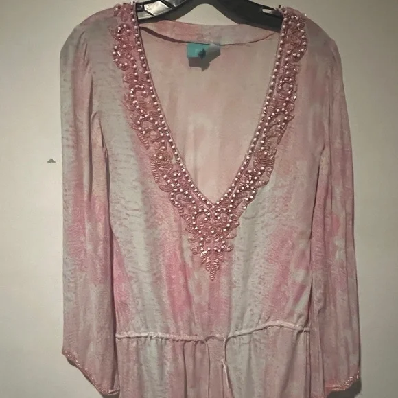 TAJ - Picture 1 of 3